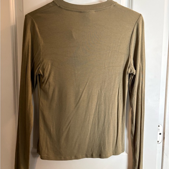Universal Thread basic henley - Picture 2 of 2